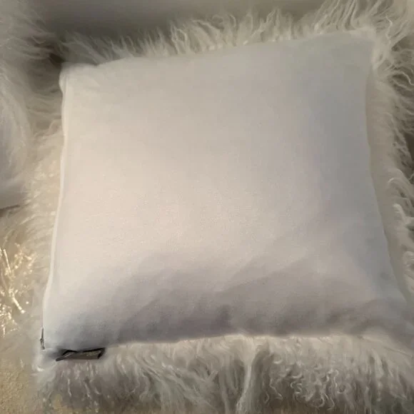 Throw Pillow Mongolian Fur / Tibetan Lamb Throw Pillow – White – 18x18 - Picture 4 of 11